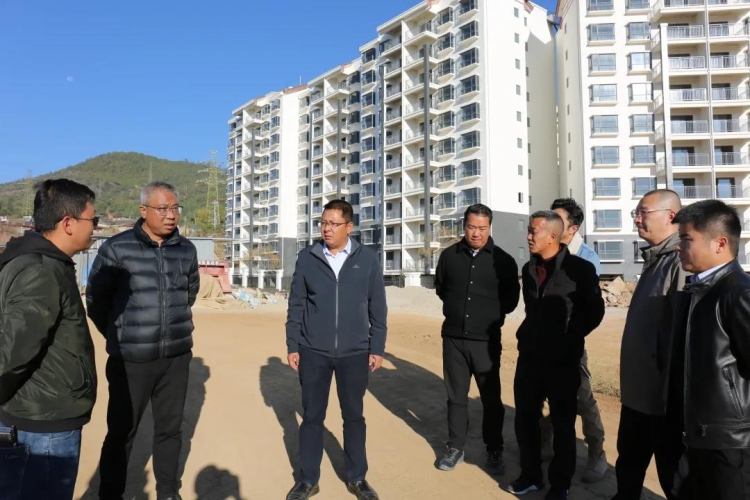 阿辉在调研古城区城市更新工作时提出：抓住节点，倒排工期，加快推进工程施工进度 (2).jpg