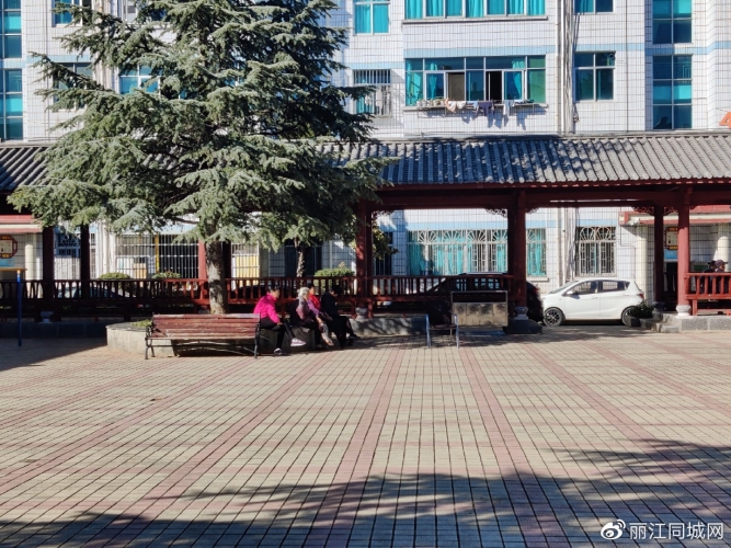 “一键”换新颜——老旧小区改出满满幸福感 (2).jpg