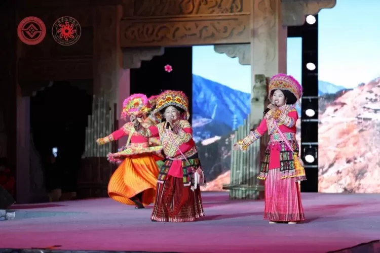丽江两节目登上中国原生民歌节闭幕演出舞台