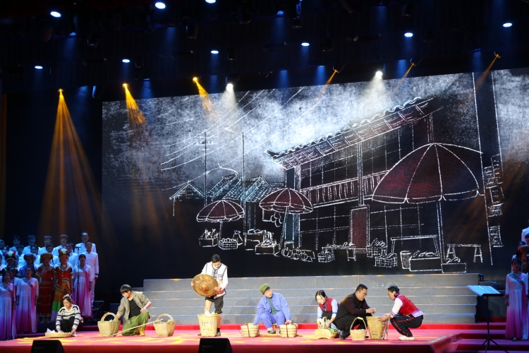 学习红梅品格，弘扬红梅精神，大型原创民族歌剧《桂梅赞》进行首演