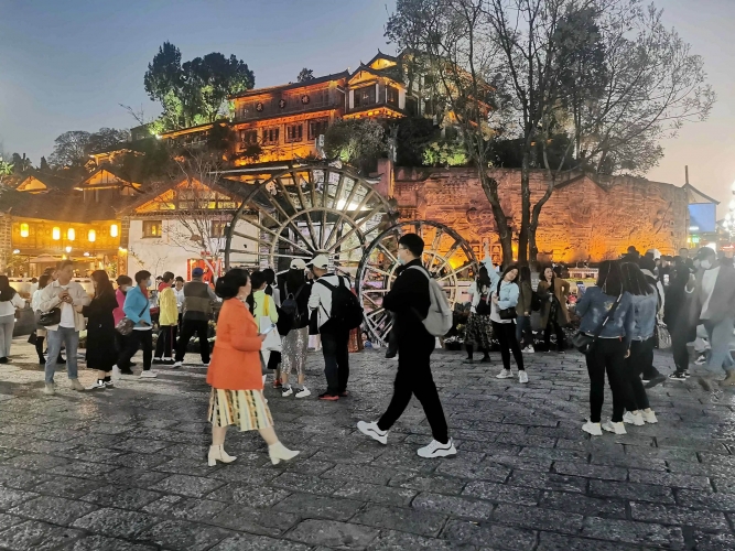 构建全域旅游、净化市场环境，丽江旅游这半年……