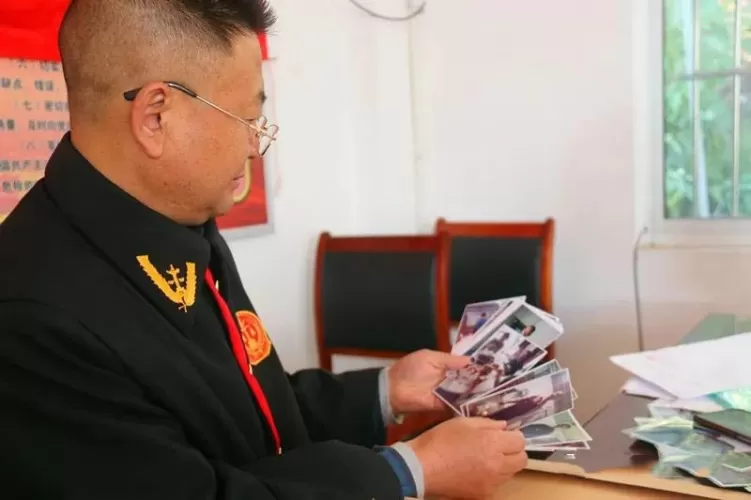 兄妹三人不养老？ 拍照取证表“孝心”？老人一纸诉状将其告上法庭