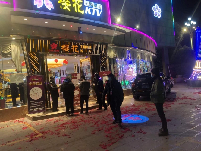 春节假日，丽江共接待游客72.53万人次，旅游收入6.09亿元