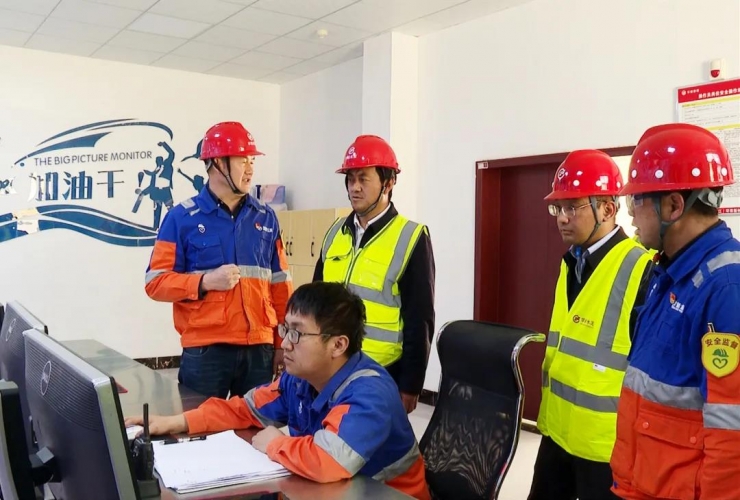 华坪县政府主要领导调研企业复工复产情况