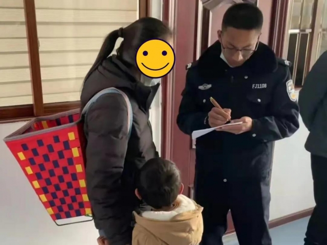 小孩迷路 古城公安暖心救助