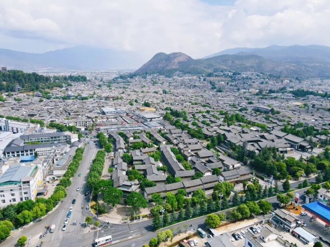 说好20年才干3年 深圳益田就丢下丽江5596跑啦！