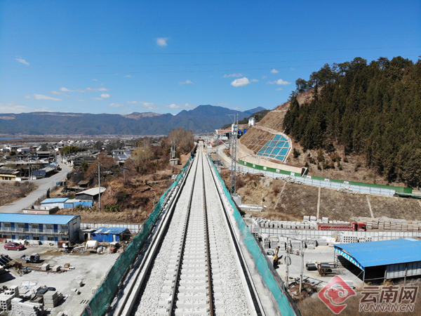 滇藏铁路丽江至香格里拉段通信、信号、电力专业首件样板工程在拉市海站成功交验