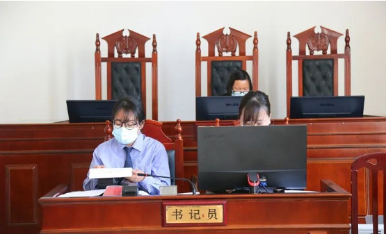 傈僳族夫妇闹离婚 华坪法院双语翻译解纷烦