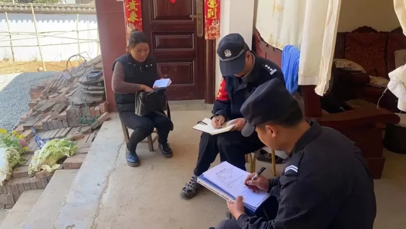 永胜县涛源、三川派出所入户走访辖区外籍人员