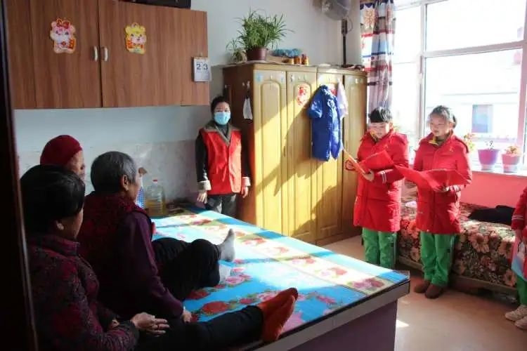 内蒙古呼伦贝尔市：传承雷锋精神 凝聚志愿力量