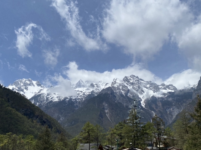 【春暖花开丽江欢迎您】春天的玉龙雪山处处是惊喜
