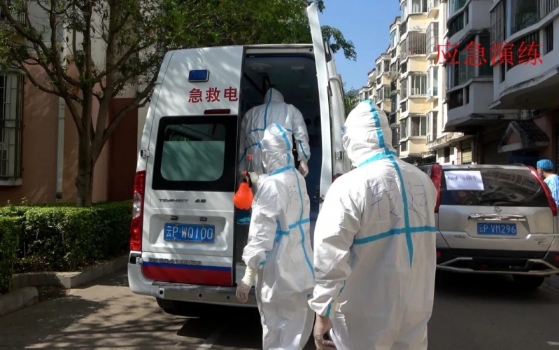 华坪县开展新冠肺炎疫情处置实战应急演练 (1).jpg