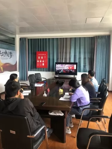 丽江市卫生健康系统组织开展主题党日活动集中收看庆祝中国共产主义青年团成立100周年大会