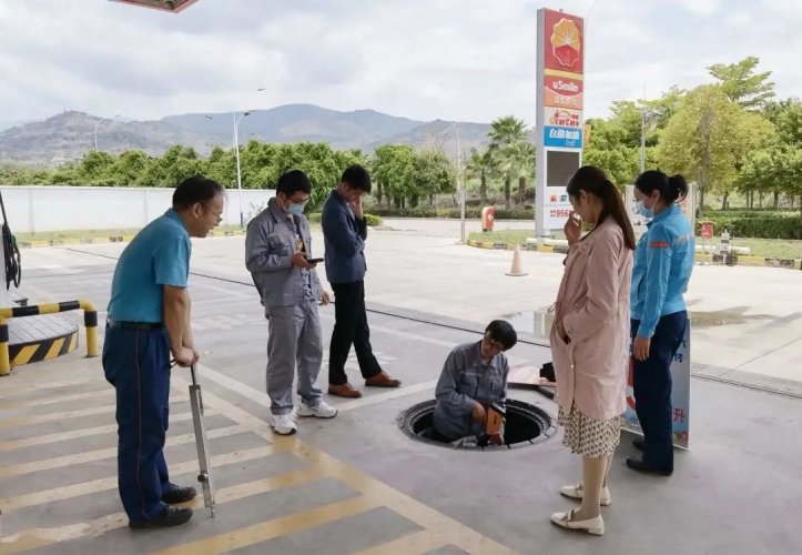 丽江市生态环境局华坪分局开展加油站挥发性有机物治理问题排查和抽查工作