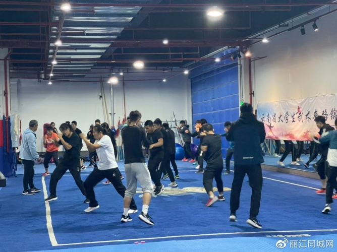4名选手首次代表丽江参加省运会拳击比赛，多名队员在这家搏击俱乐部 (2).jpg
