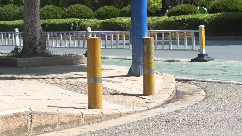 古城区进行缘石坡道“微改造”，无障碍环境建设