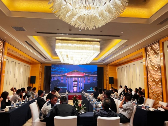 玉龙雪山管委会召开2022年“大玉龙”景区暨玉龙雪山景区市场营销恳谈会