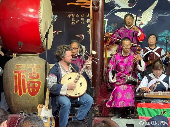 纳西传统音乐全新活力，夏至音乐日在丽江古城精彩上演 (2).jpg