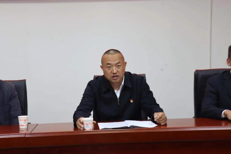 尊老爱老 今天，样样红公司为这257名老人送去温暖……   