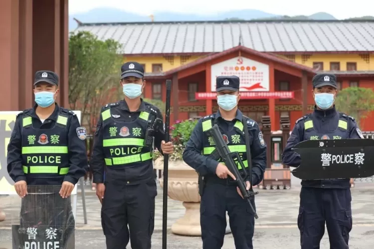 你逐梦，我守护！宁蒗公安护航中考进行时