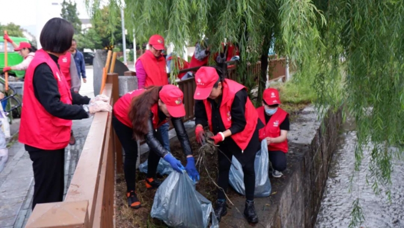 玉龙雪山景区开展2022年环境保护志愿服务活动