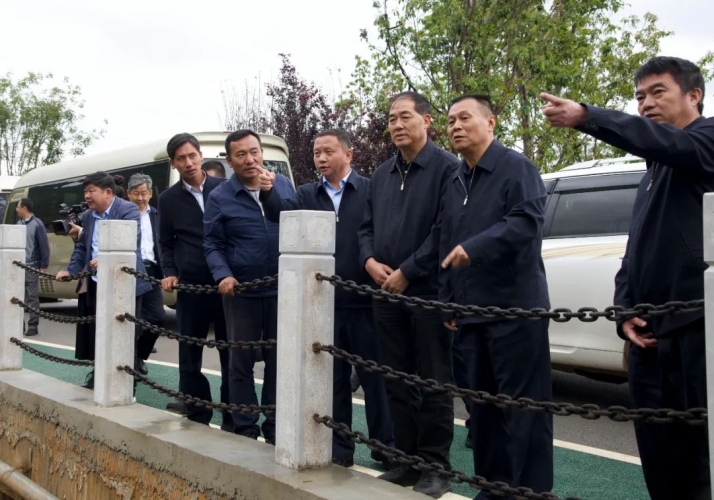 张太原来丽督察泸沽湖河（湖）长制工作