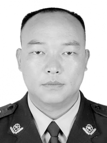 痛心！宁蒗民警和全在执行看守任务期间突发心梗因公牺牲 年仅46岁！