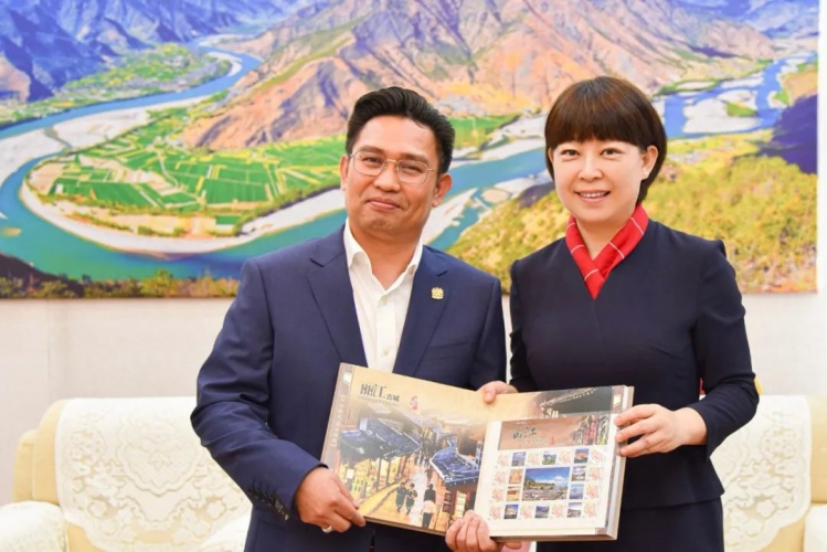 浦虹会见马来西亚驻昆明总领事一行共谋合作发展