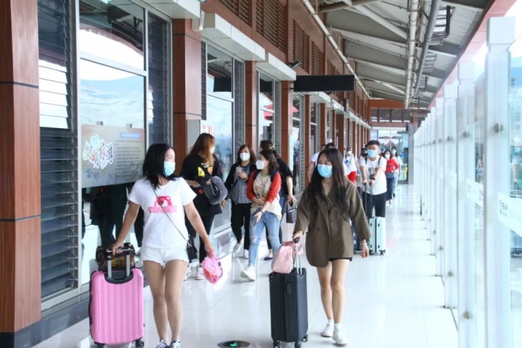 连续8天突破万人次，丽江航空市场复苏回暖明显