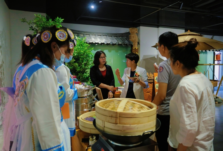 新华天意集·茶马市集开业  闭眼购云南好物！