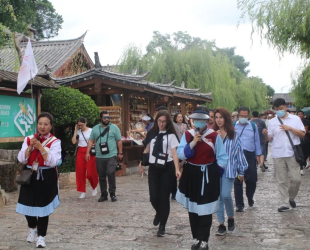 11国驻华使节团2022“发现中国之旅”走进丽江