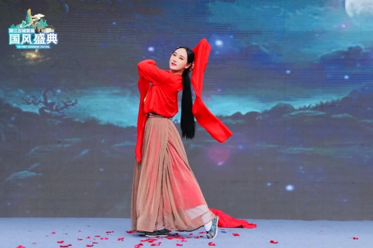 第二届丽江古城国风盛典惊艳来袭 接下来的5天，每天都有新惊喜！