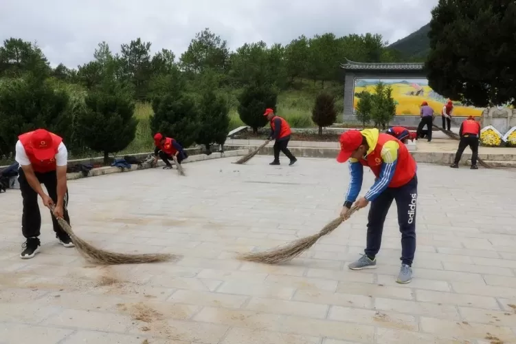 古城区投控集团开展“八一”建军节系列活动