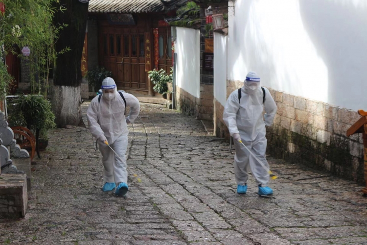 以练备战 以练筑防  丽江古城景区开展了2022年度暑期新冠肺炎疫情防控联合应急演练 (15).jpg