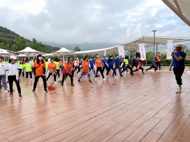 玉龙县举行2022年“全民健身月”健身系列活动启动仪式