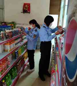 永胜县永北市场监管所开展农村假冒伪劣食品专项整治行动