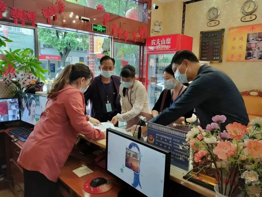 华坪县采取科学有效的防控措施，织密织牢疫情防护网