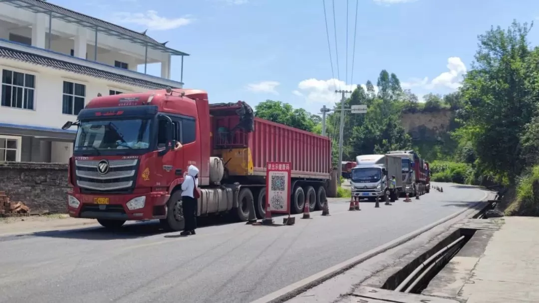 华坪县采取科学有效的防控措施，织密织牢疫情防护网