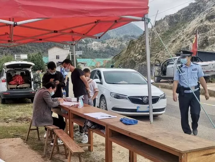 华坪县采取科学有效的防控措施，织密织牢疫情防护网