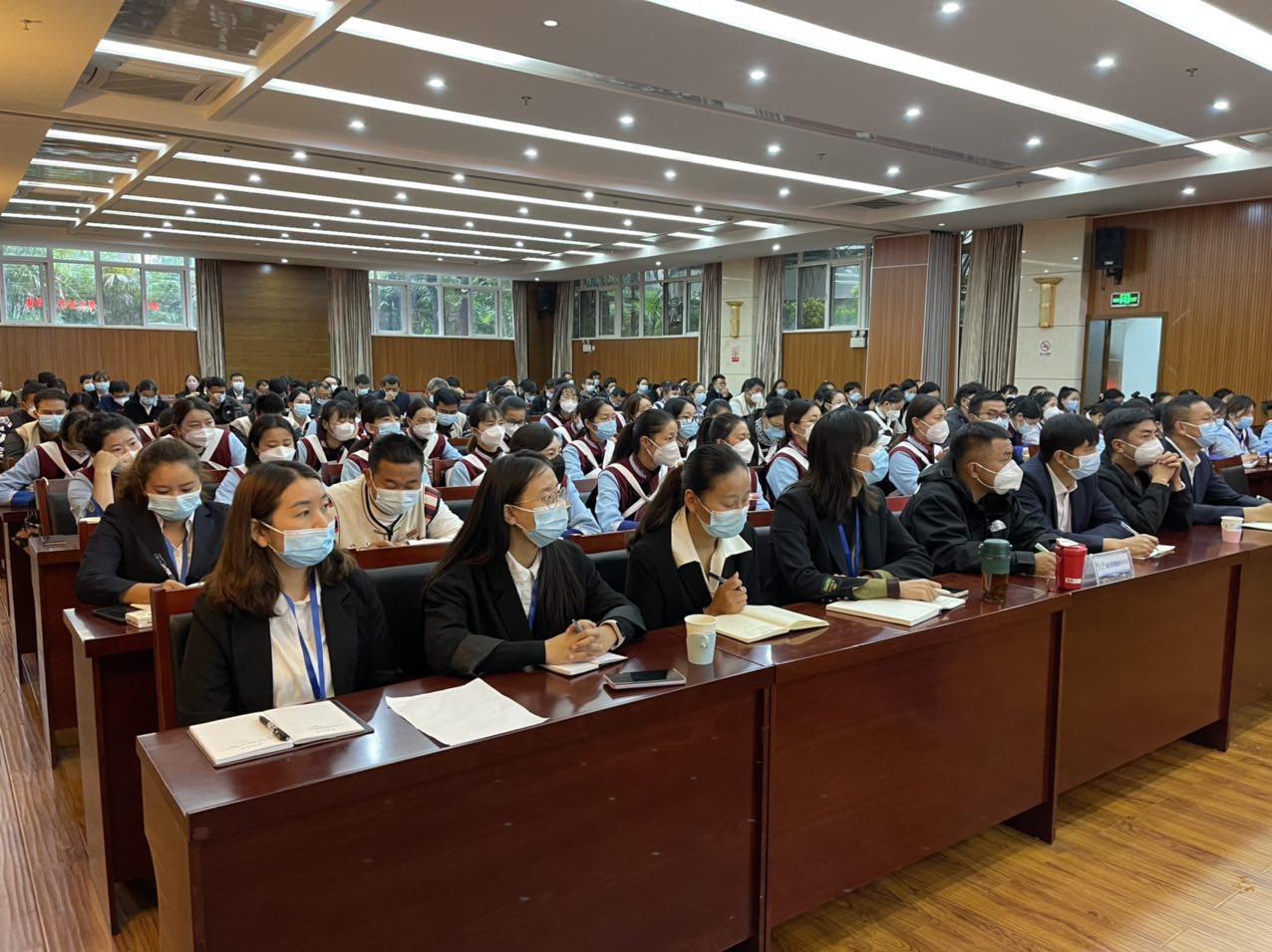 用心沟通！丽江古城景区开展服务质量提升培训会 (2).jpg