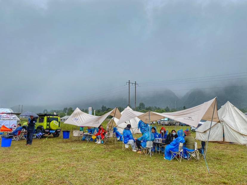 中秋去露营！中国丽江首届房车露营文化节启幕 (6).jpg