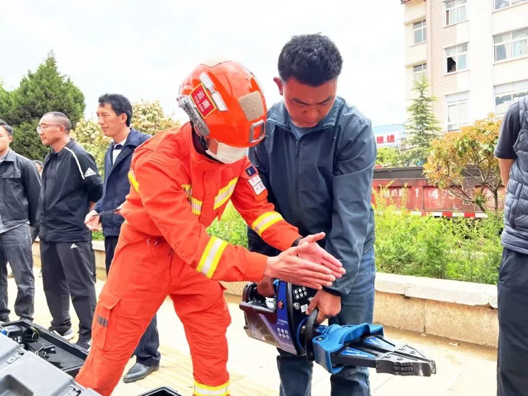 丽江市森林消防支队宁蒗中队开展“减轻灾害风险，守护美好家园”科普宣传活动