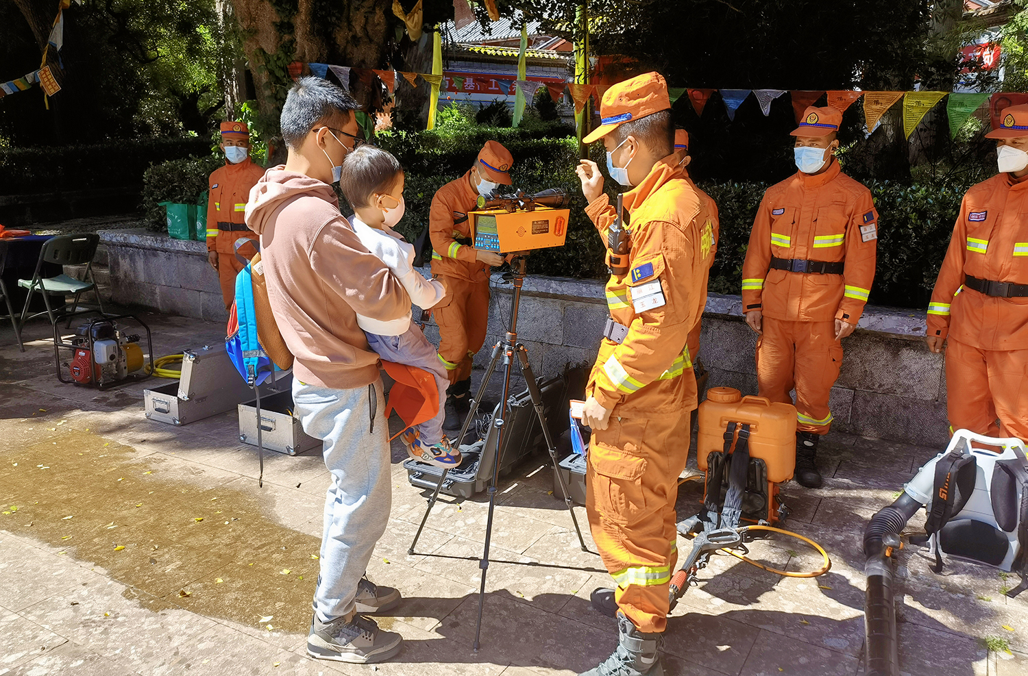 丽江森林消防员节日假期坚守执勤一线