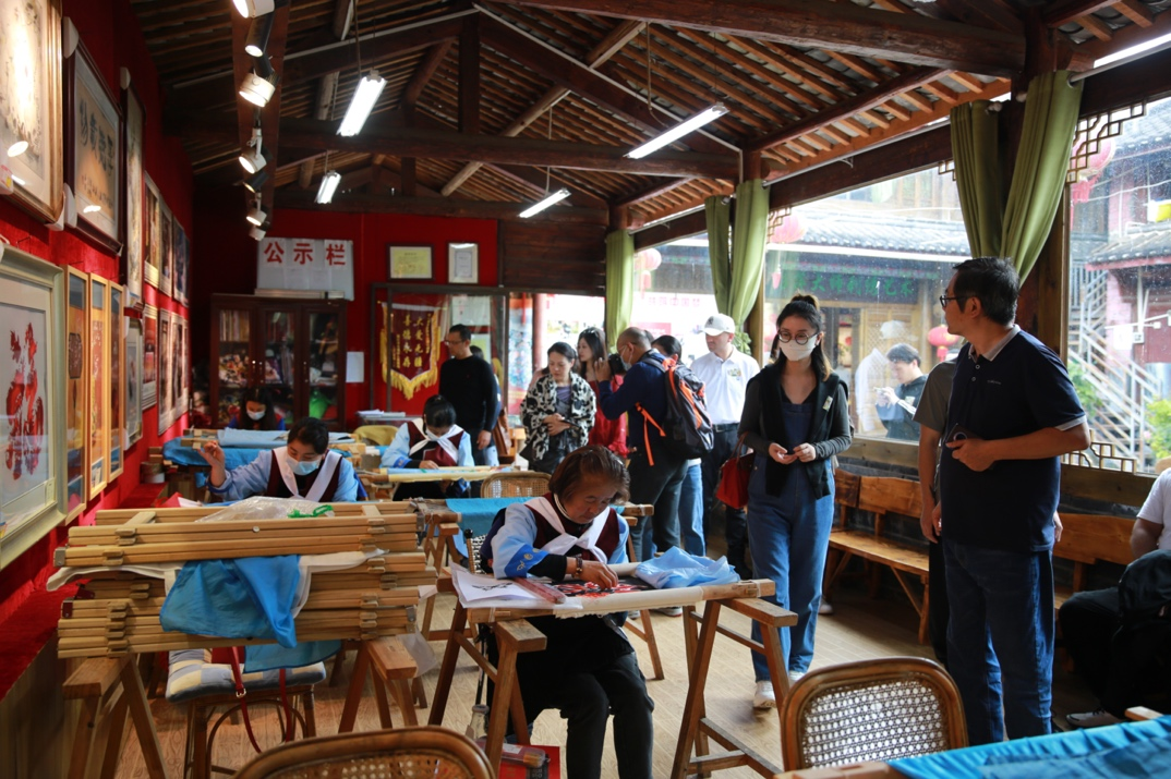 “穷游网新文旅研讨营”走进丽江，为丽江文旅发展献计献策