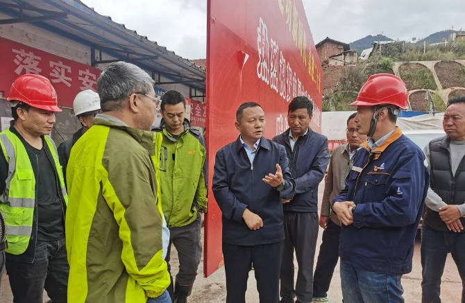 张伟调研宁永高速项目建设情况