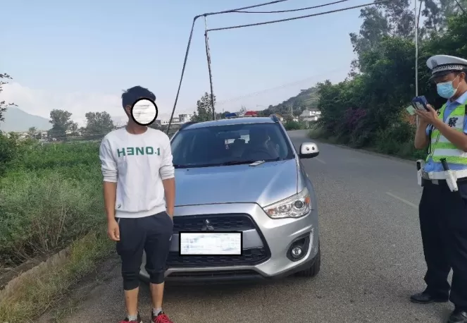 还在实习期就酒驾、违反交通信号灯通行？罚款、记分！