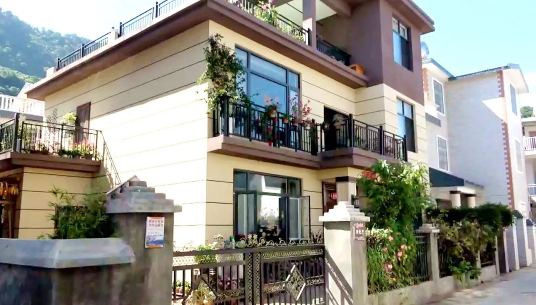 华坪县中心镇：“擂台比武”赛出人居好环境 (2).jpg