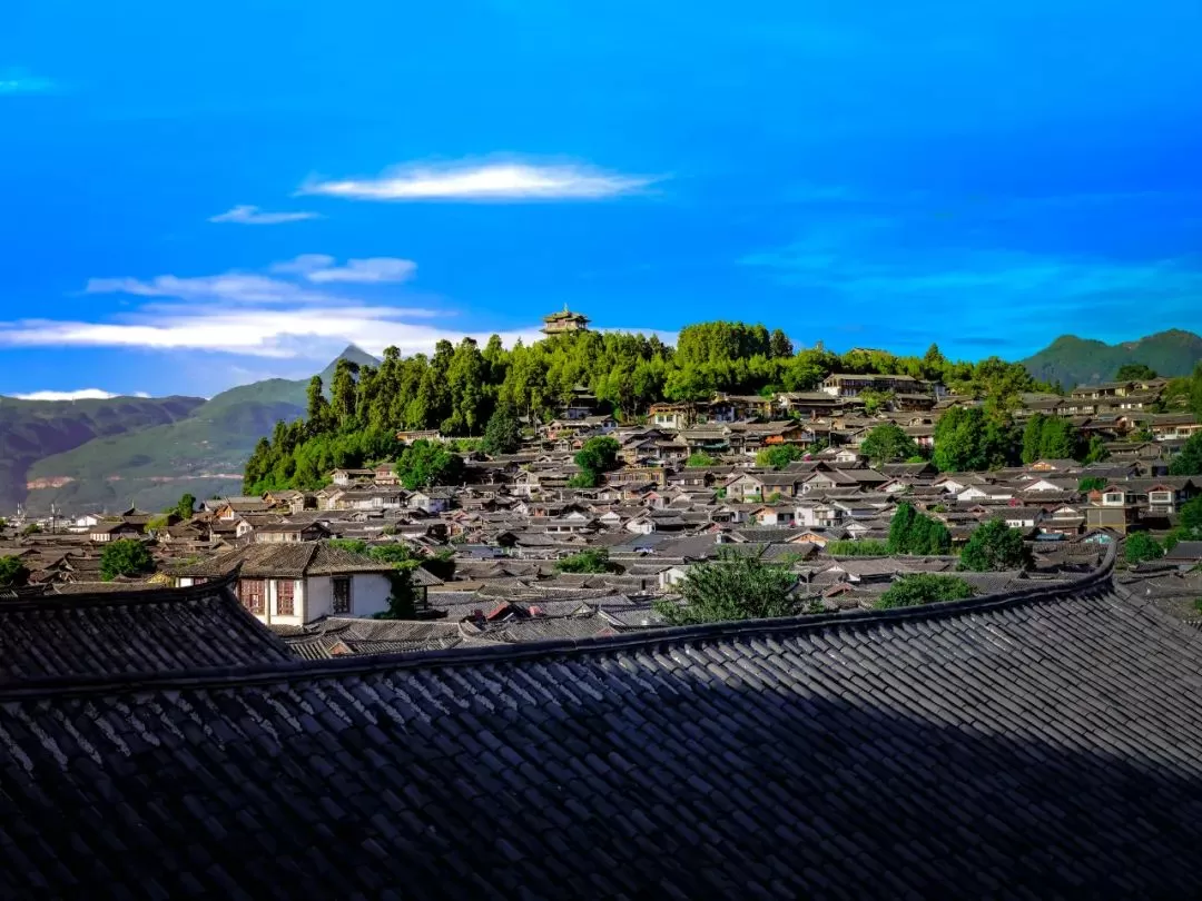 赵立坚点赞丽江 网友纷纷发文表达对丽江的向往……