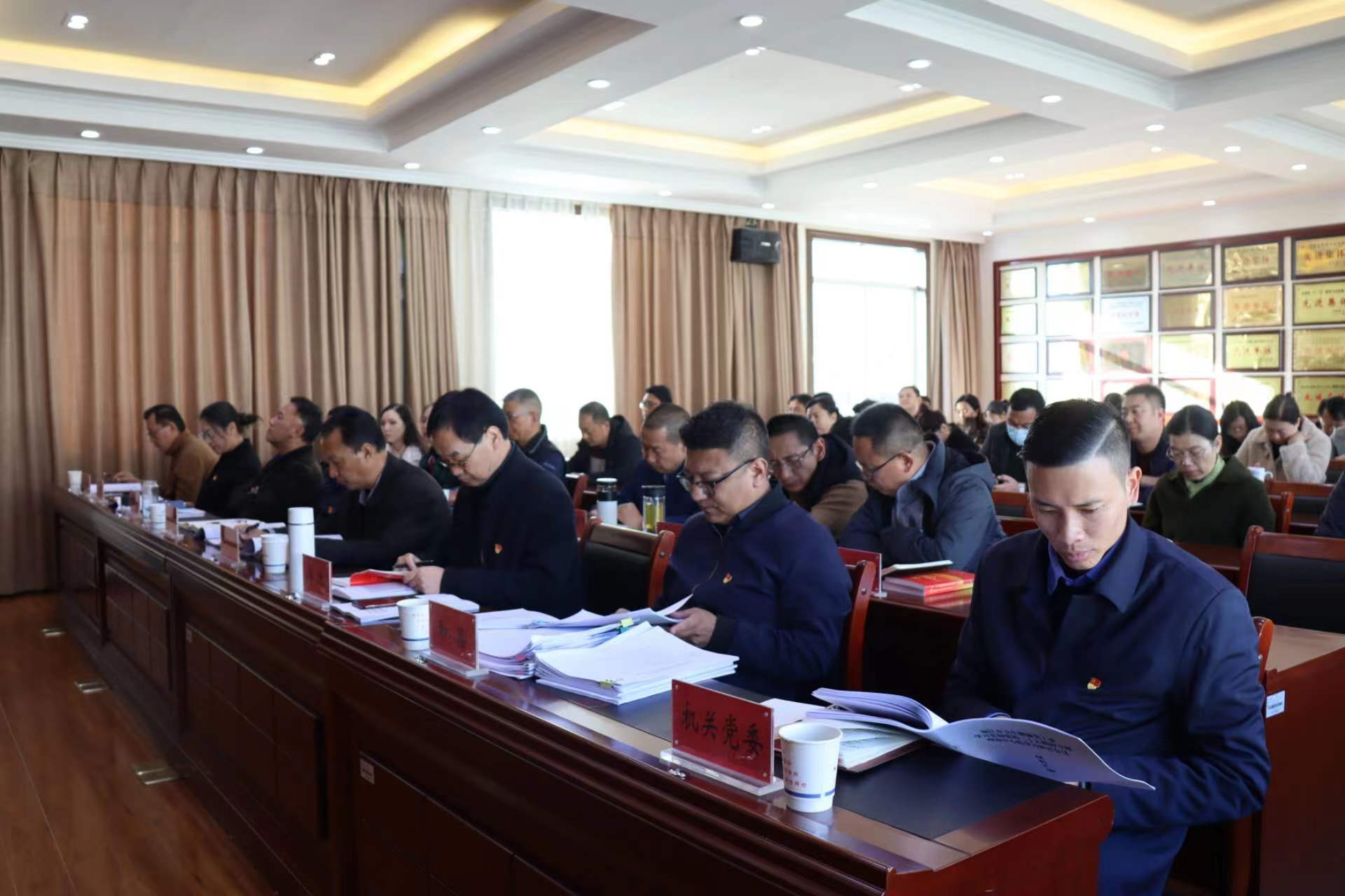 丽江市卫健委召开学习贯彻党的二十大精神专题理论中心组学习会议