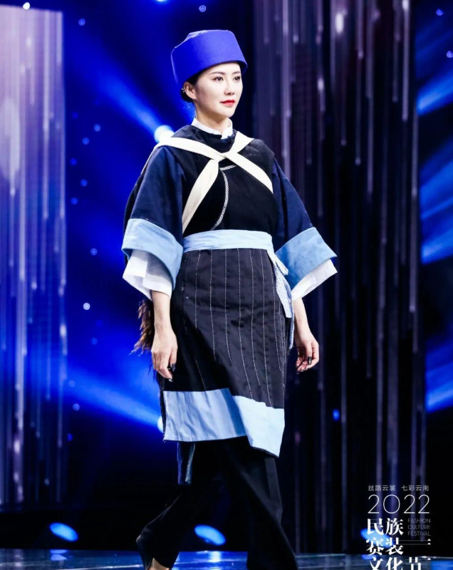 现代与传统、时尚与原始的碰撞，纳西服饰在民族赛装文化节被赋予新生命新力量